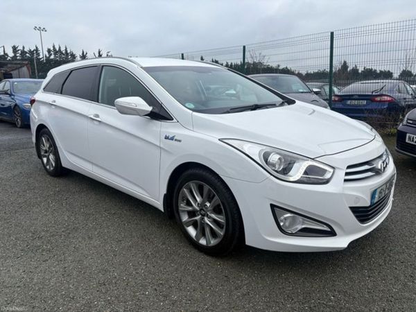 Hyundai i40 Estate/Jeep, Diesel, 2015, White