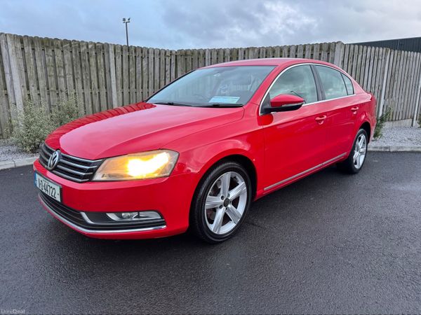 Volkswagen Passat Saloon, Diesel, 2011, Red