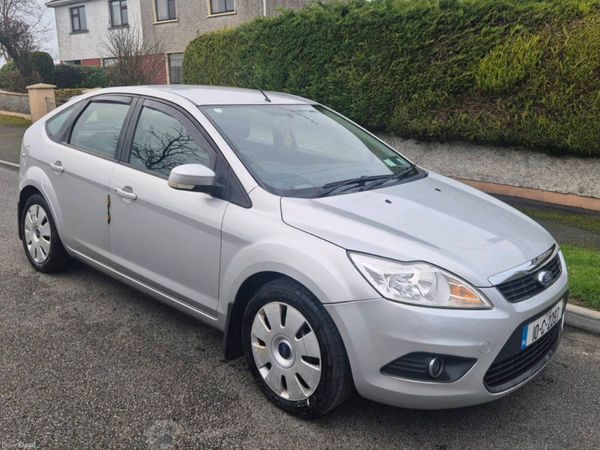Ford Focus Hatchback, Petrol, 2010, Silver