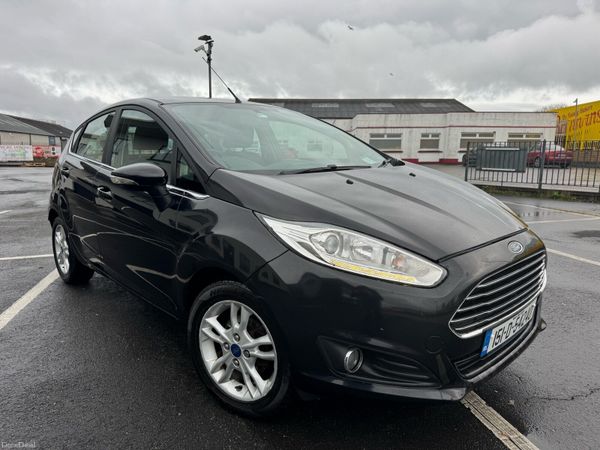 Ford Fiesta Hatchback, Petrol, 2015, Black