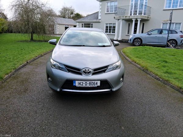 Toyota Auris Hatchback, Diesel, 2014, Grey