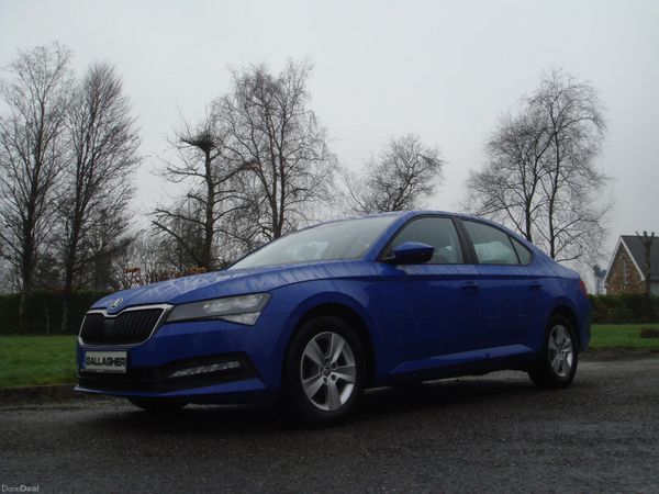 Skoda Superb Hatchback, Diesel, 2020, Blue