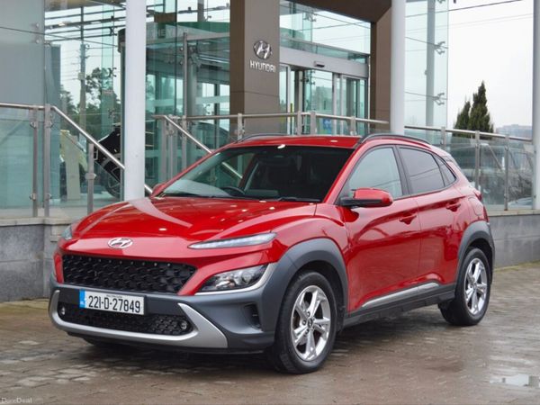 Hyundai KONA MPV, Petrol, 2022, Red