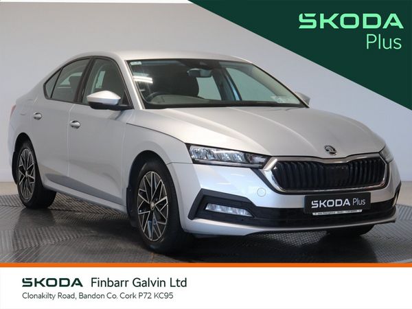 Skoda Octavia Saloon, Petrol, 2021, Grey