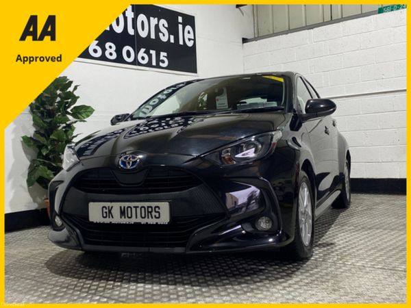 Toyota Yaris Hatchback, Petrol Hybrid, 2023, Black