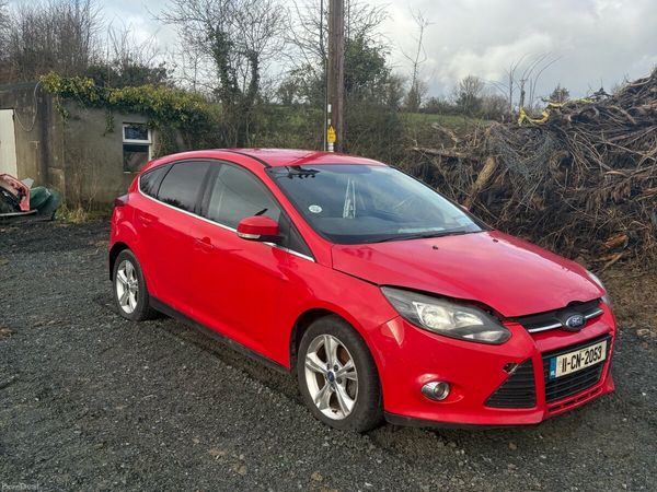 Ford Focus Hatchback, Diesel, 2011, Red