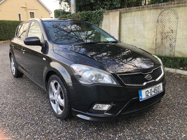 Kia Ceed Hatchback, Diesel, 2012, Black