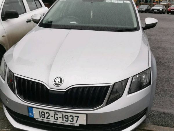 Skoda Octavia Estate, Petrol, 2018, Grey