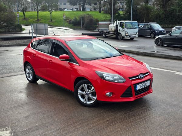 Ford Focus Hatchback, Diesel, 2013, Red