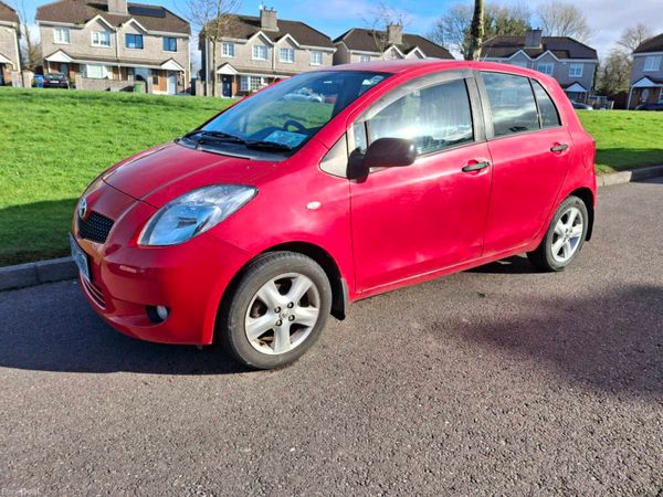 Toyota Yaris Hatchback, Petrol, 2007, Red
