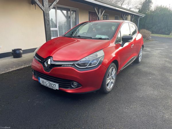 Renault Clio Hatchback, Petrol, 2014, Red