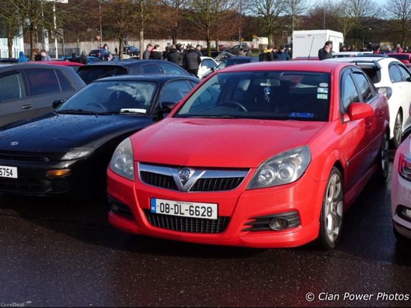 Vauxhall Vectra Hatchback, Diesel, 2008, Red