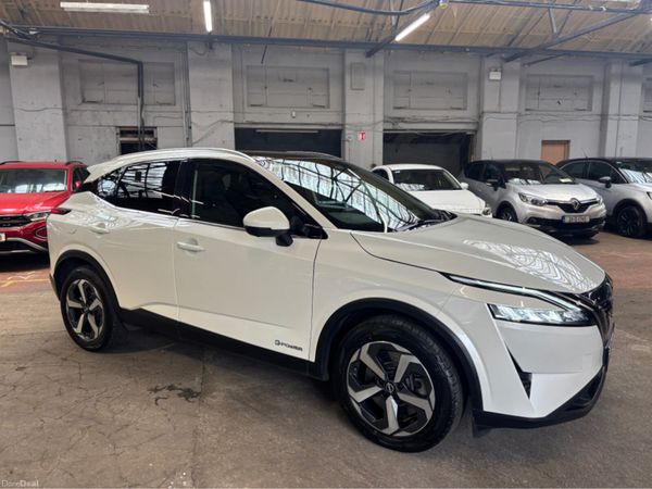 Nissan Qashqai MPV, Petrol, 2023, White