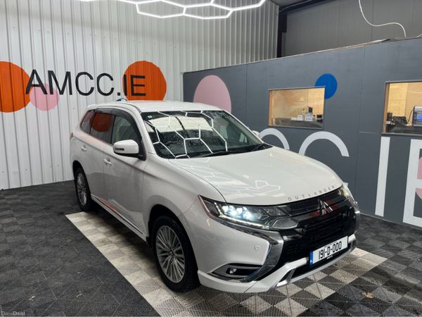 Mitsubishi Outlander SUV, Petrol Plug-in Hybrid, 2019, White
