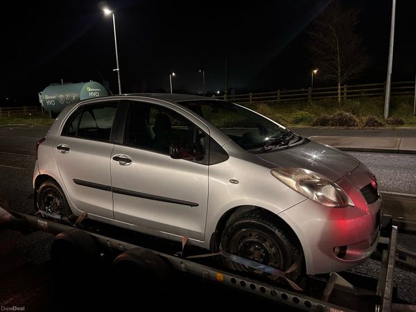 Toyota Yaris Hatchback, Petrol, 2007, Silver