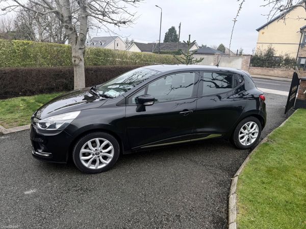 Renault Clio Hatchback, Petrol, 2017, Black