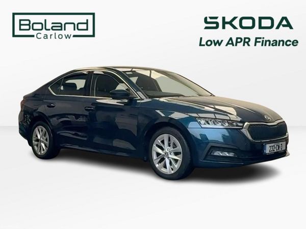 Skoda Octavia Saloon, Diesel, 2023, Blue