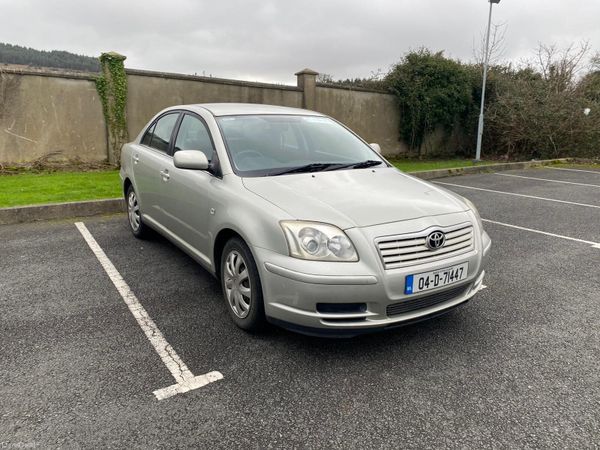 Toyota Avensis Saloon, Petrol, 2004, Silver