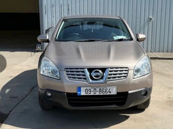 Nissan Qashqai Hatchback, Diesel, 2009, Brown