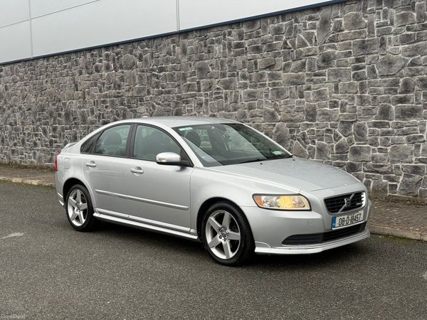 Volvo S40 Estate, Ethanol Petrol, 2008, Silver