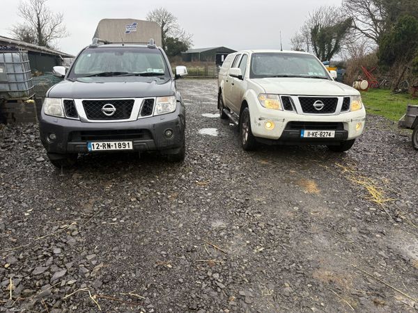 Nissan Navara Crew Cab, Diesel, 2012, Grey