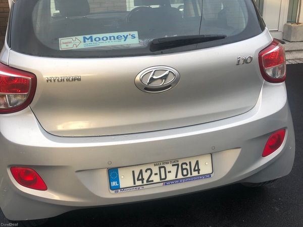 Hyundai i10 Hatchback, Petrol, 2014, Silver