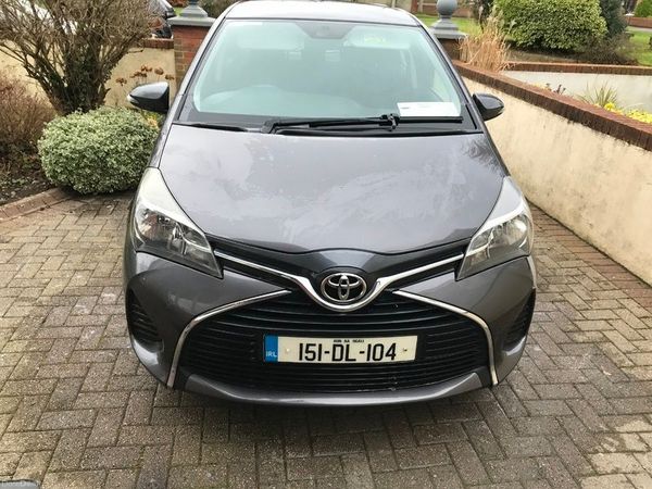 Toyota Yaris Hatchback, Diesel, 2015, Grey