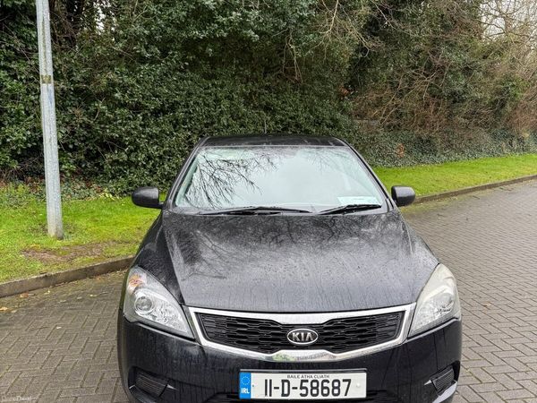 Kia Ceed Hatchback, Petrol, 2011, Black