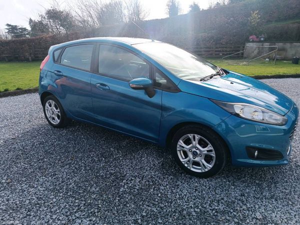 Ford Fiesta Hatchback, Petrol, 2014, Blue