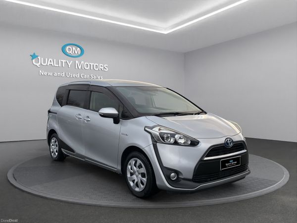 Toyota Sienta MPV, Petrol Hybrid, 2018, Silver