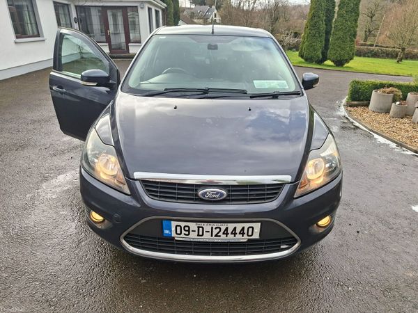 Ford Focus Hatchback, Diesel, 2009, Grey