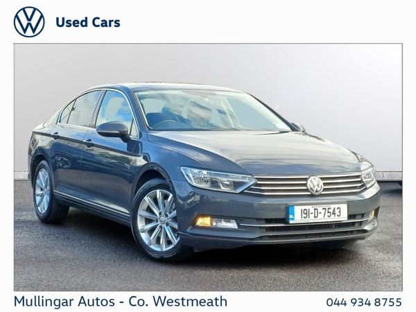 Volkswagen Passat Saloon, Diesel, 2019, Grey