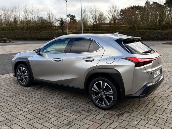 Lexus UX Estate, Petrol Hybrid, 2019, Silver