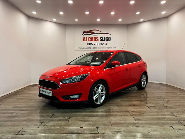 Ford Focus Hatchback, Diesel, 2015, Red