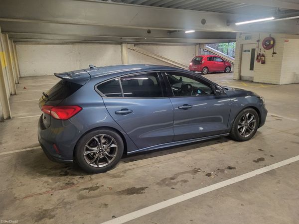 Ford Focus Hatchback, Diesel, 2019, Blue