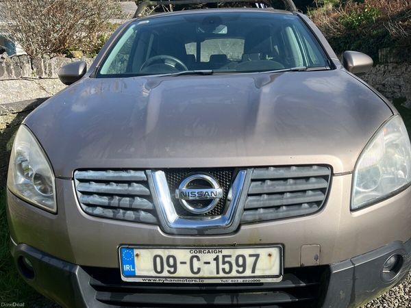 Nissan Qashqai Hatchback, Petrol, 2009, Brown