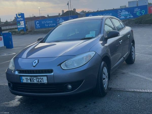 Renault Fluence Saloon, Diesel, 2011, Grey