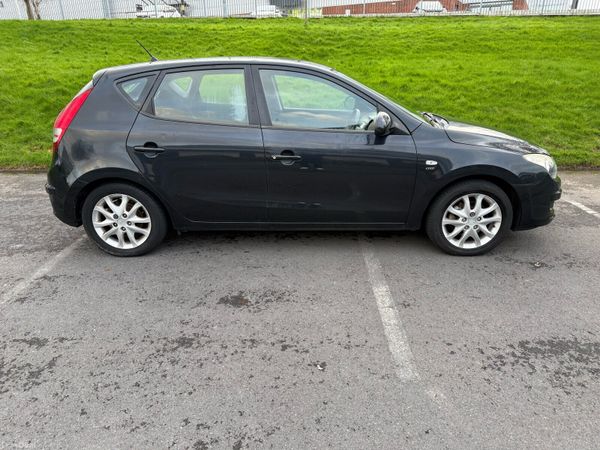 Hyundai i30 Hatchback, Diesel, 2010, Black