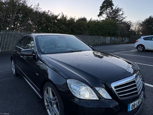 Mercedes-Benz E-Class Saloon, Diesel, 2009, Black