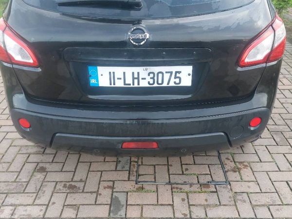 Nissan Qashqai Hatchback, Diesel, 2011, Black