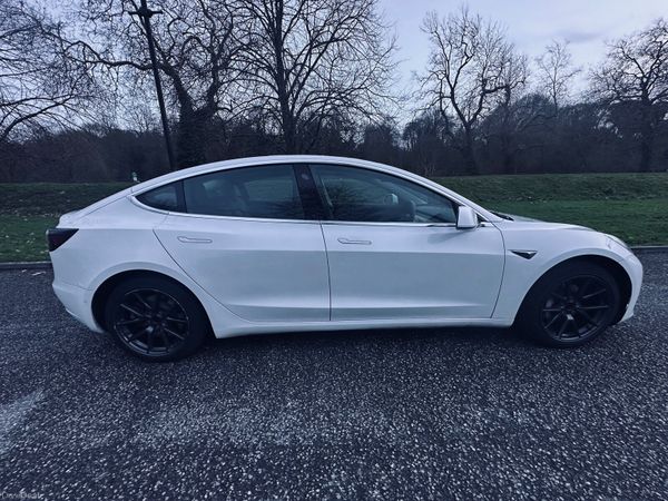 Tesla Model 3 Saloon, Electric, 2020, White