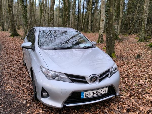 Toyota Auris Hatchback, Petrol, 2015, Silver