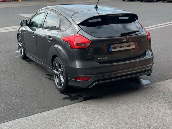Ford Focus Hatchback, Diesel, 2018, Grey