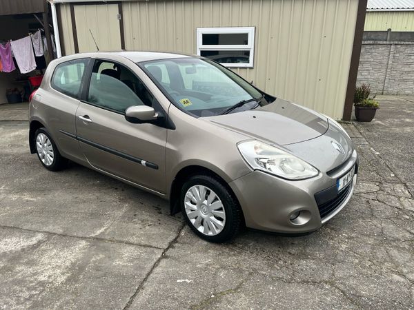 Renault Clio Hatchback, Ethanol Petrol, 2011, Gold