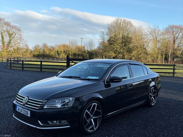 Volkswagen Passat Saloon, Diesel, 2011, Black