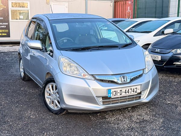 Honda Fit Hatchback, Petrol Hybrid, 2013, Silver