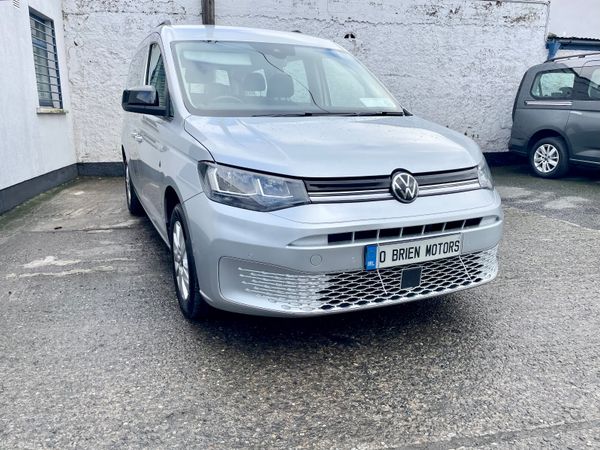 Volkswagen Caddy Maxi Life MPV, Diesel, 2023, Silver