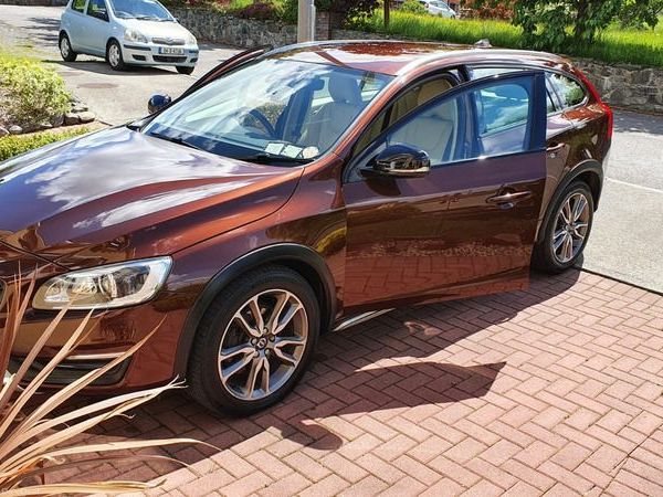 Volvo V60 Estate, Diesel, 2015, Bronze