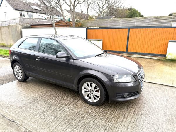 Audi A3 Hatchback, Diesel, 2010, Grey