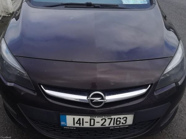 Opel Astra Hatchback, Diesel, 2014, Brown